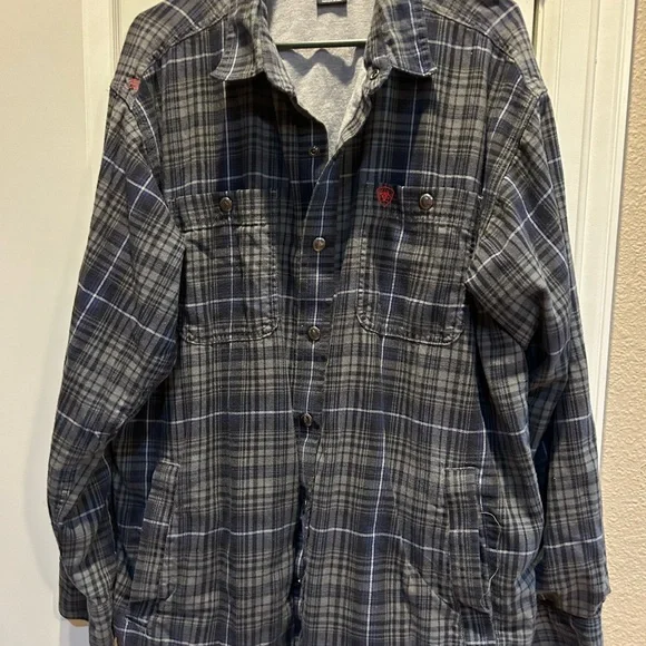 Ariat FR men XL insulated shirt jacket - Picture 2 of 8